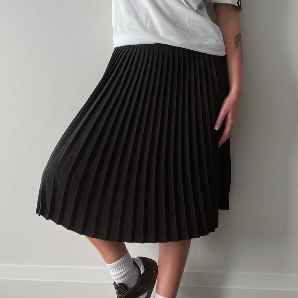 American Apparel pleated midi skirt